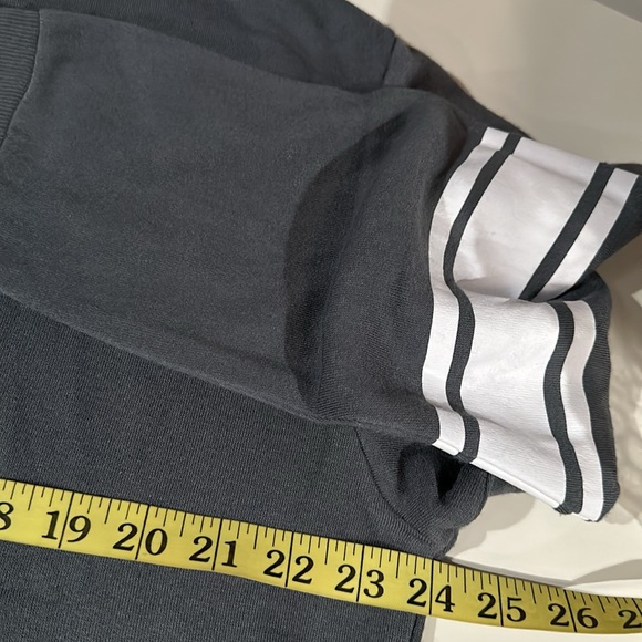 Harry Potter Hogwarts Pullover In Heather Grey - Picture 6 of 10